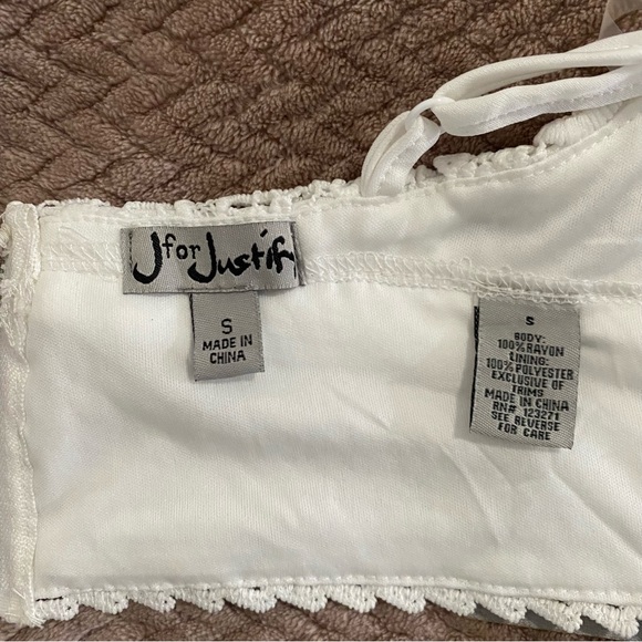 Bralette, white, Criss Cross, Zip up Back. Size Small. - Picture 6 of 6